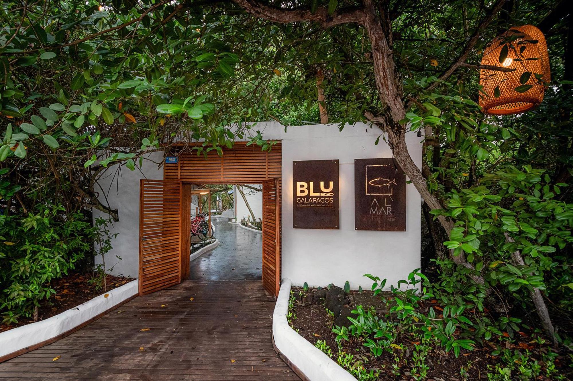 Blu Galapagos Hotel Puerto Ayora  Bagian luar foto